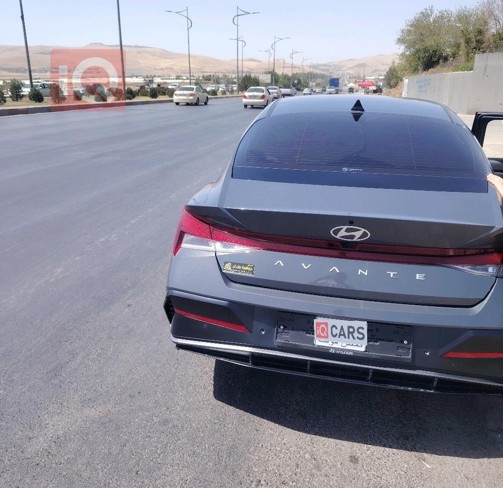 هیوندای ئەلەنترا